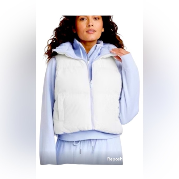 NWT Snow Sport Short Puffer Vest - Picture 1 of 8
